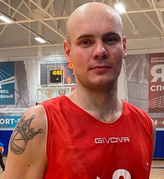 Адамцев Леонид